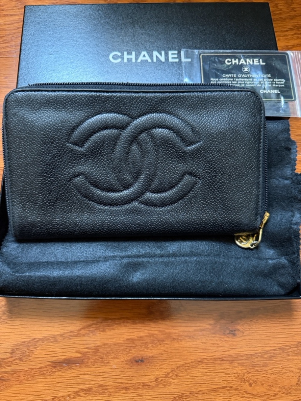 CHANEL vintage zip wallet